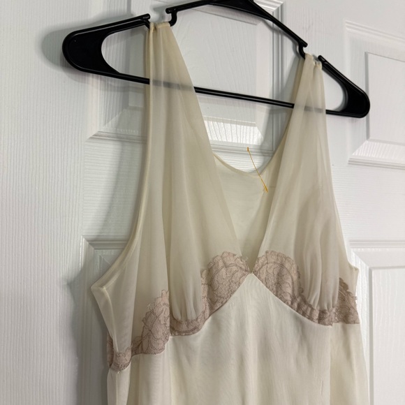 Vintage Cream Nightgown Dress With Lace Detail Size XL - Picture 5 of 9